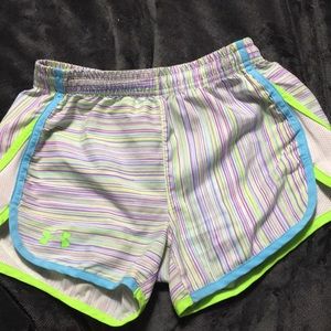 under amor shorts